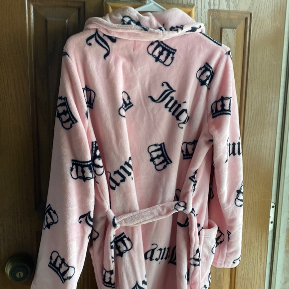 Juicy couture thick robe - Picture 2 of 6